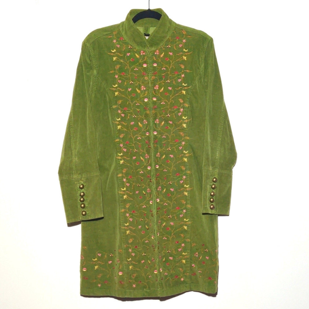 0017 AMI Green, embroidered with flowers, chord jacket size M